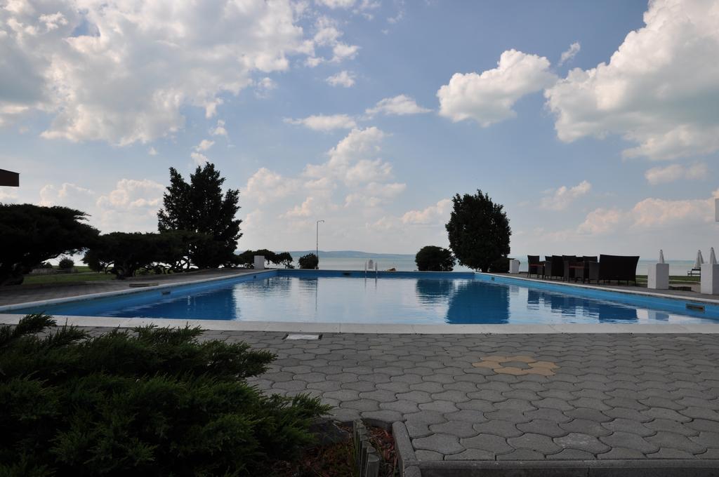 Hotel Hungaria Siofok Exterior photo